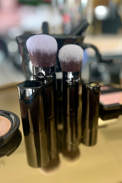 Kabuki Brush With Lid